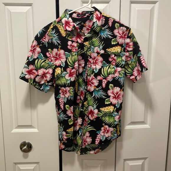 Other - Hawaiian Button Up Shirt